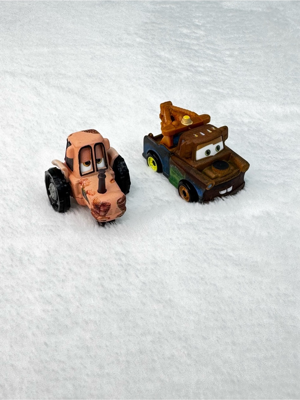 Disney Pixar Cars Mini Racers Tractor Cow and Mater Set 1:110 Scale